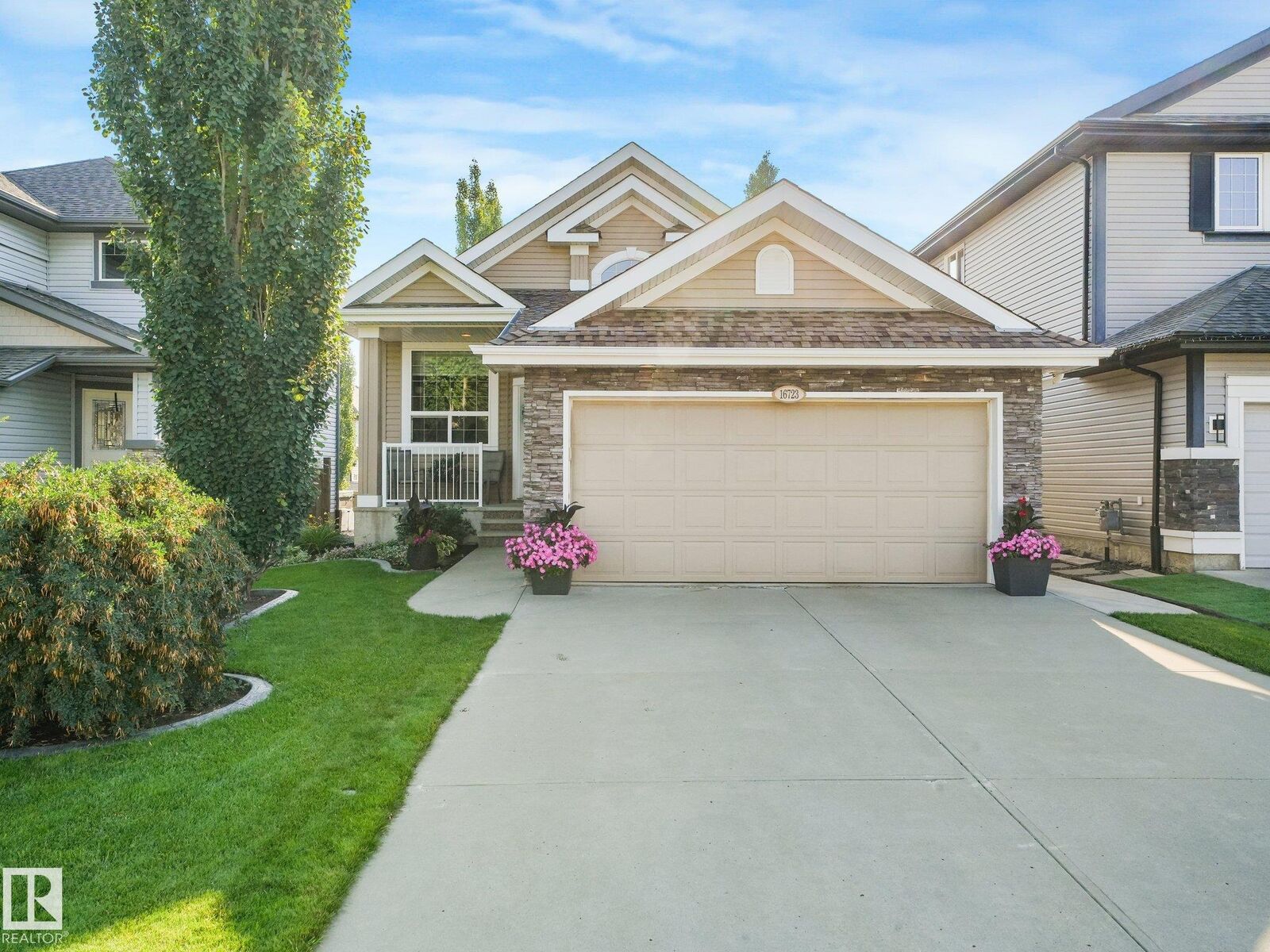 Property Photo:  16723 58 Street NW  AB T5Y 0K6 