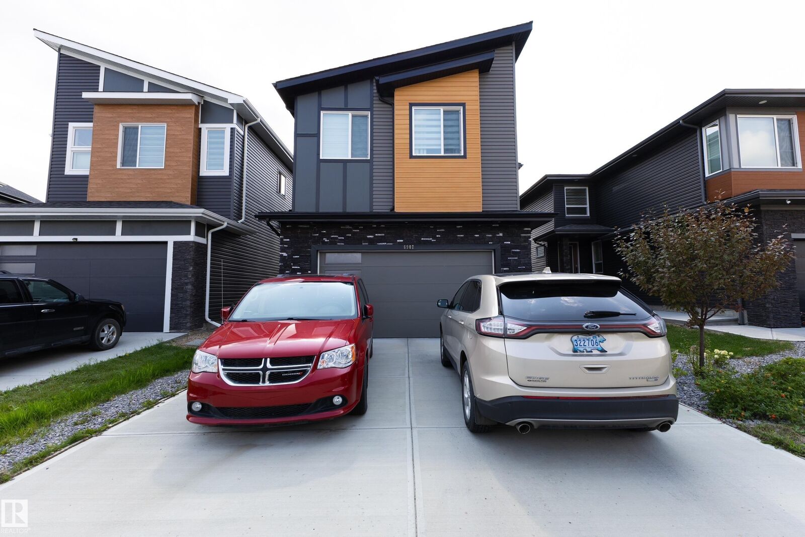 Property Photo: 6907 173 Avenue NW AB T5Z 0W4
