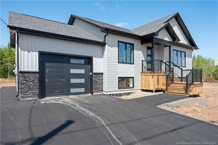 172 Carrington Drive — photo 1