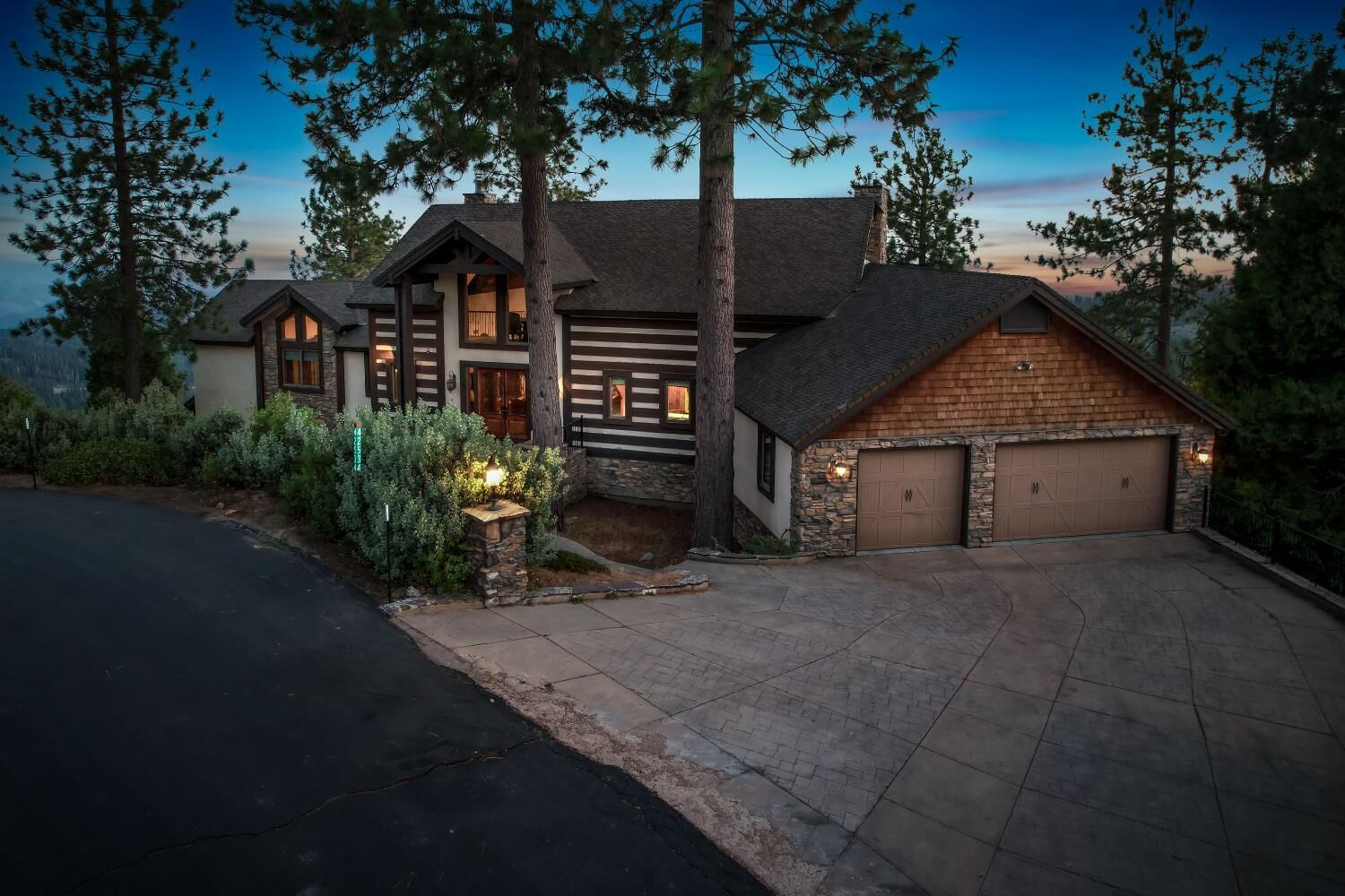 Property Photo:  42534 Bretz Point Lane  CA 93664 