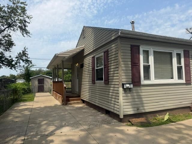 Property Photo:  217 Lincoln Ave  KY 42420 