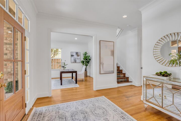 Property Photo:  5007 Beech Street  TX 77401 