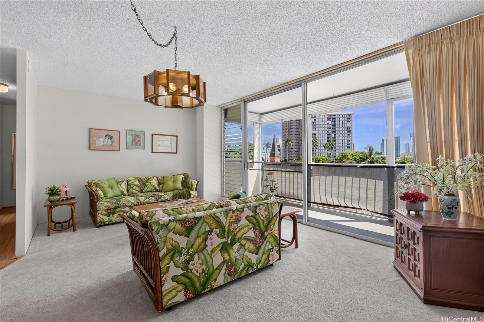 Property Photo:  1716 Keeaumoku Street 303  HI 96822 