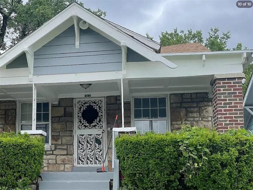 Property Photo: 4129 College Avenue MO 64130
