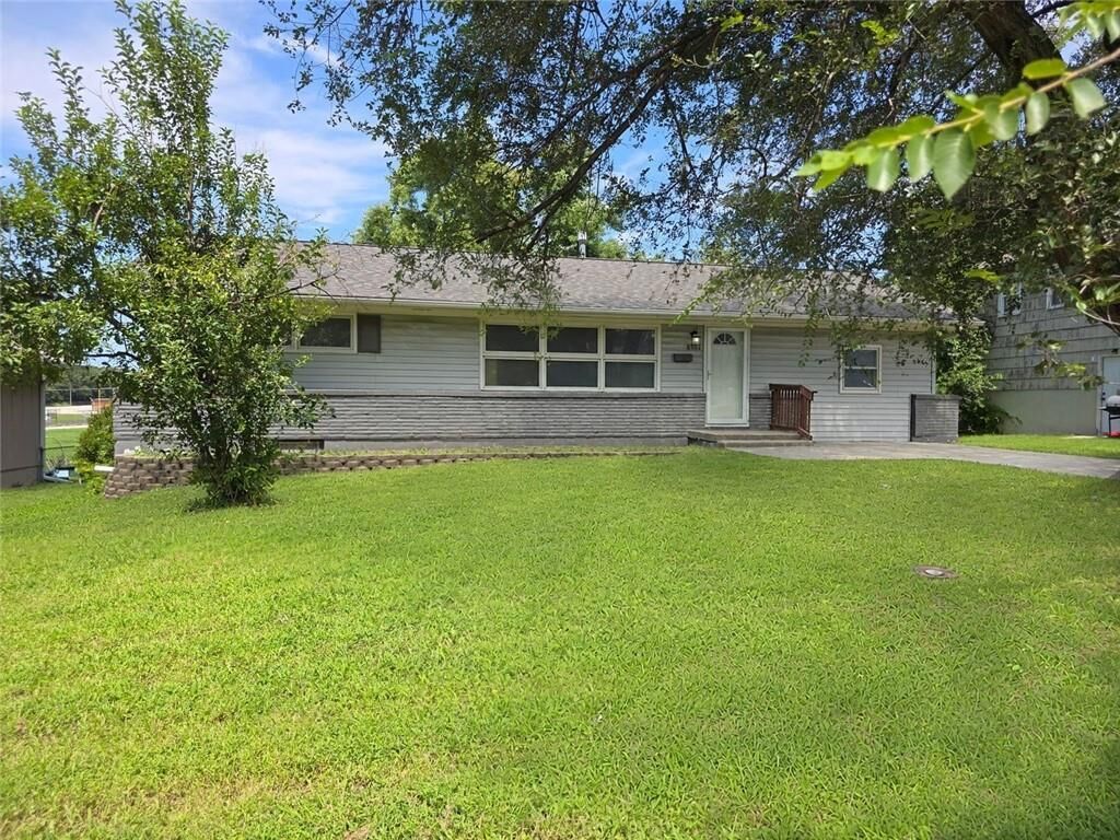Property Photo:  8504 E 85th Street  MO 64138 