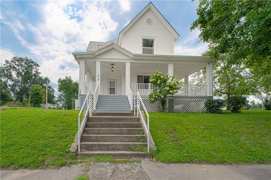 Property Photo: 314 N Main Street MO 64633