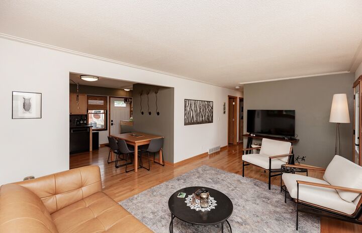 Property Photo:  1109 4th Street SW  IA 50009 