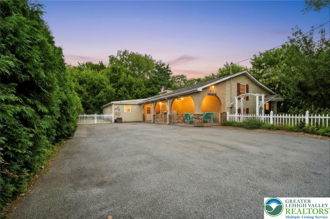 Property Photo: 303 W Madison Street PA 18042