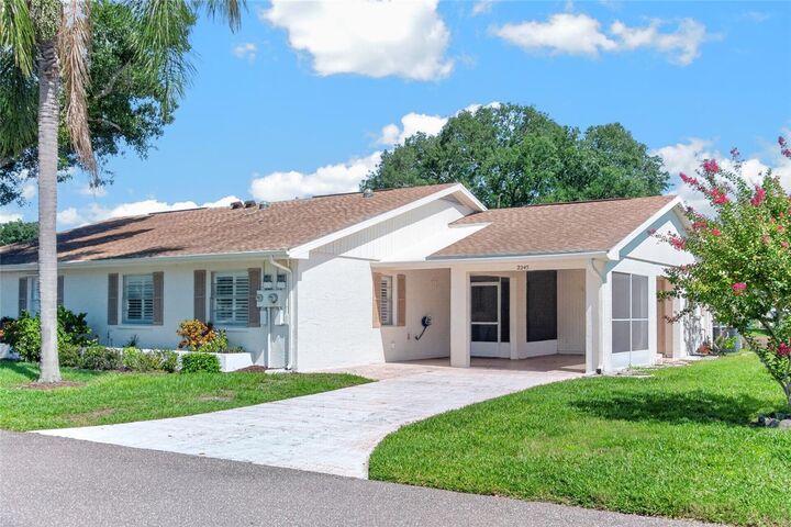 Property Photo: 2245 Greenwich Drive 0 FL 33573