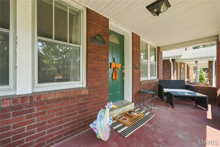 Property Photo: 6409 Oleatha Avenue MO 63139