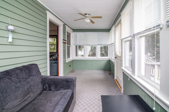 Property Photo: 504 Maple St WI 53538