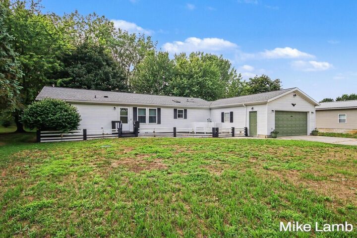 Property Photo: 3605 Lo Al Drive MI 49451