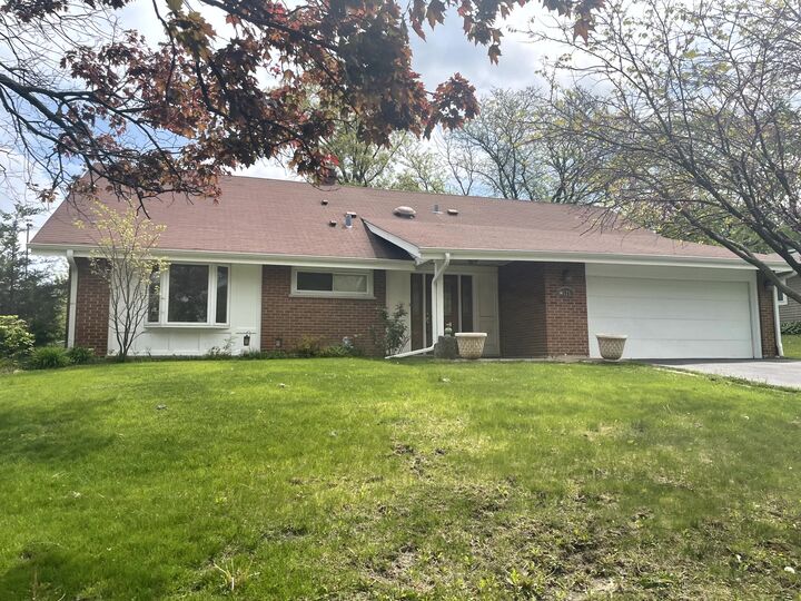 Property Photo:  2S525 Lloyd Avenue  IL 60148 