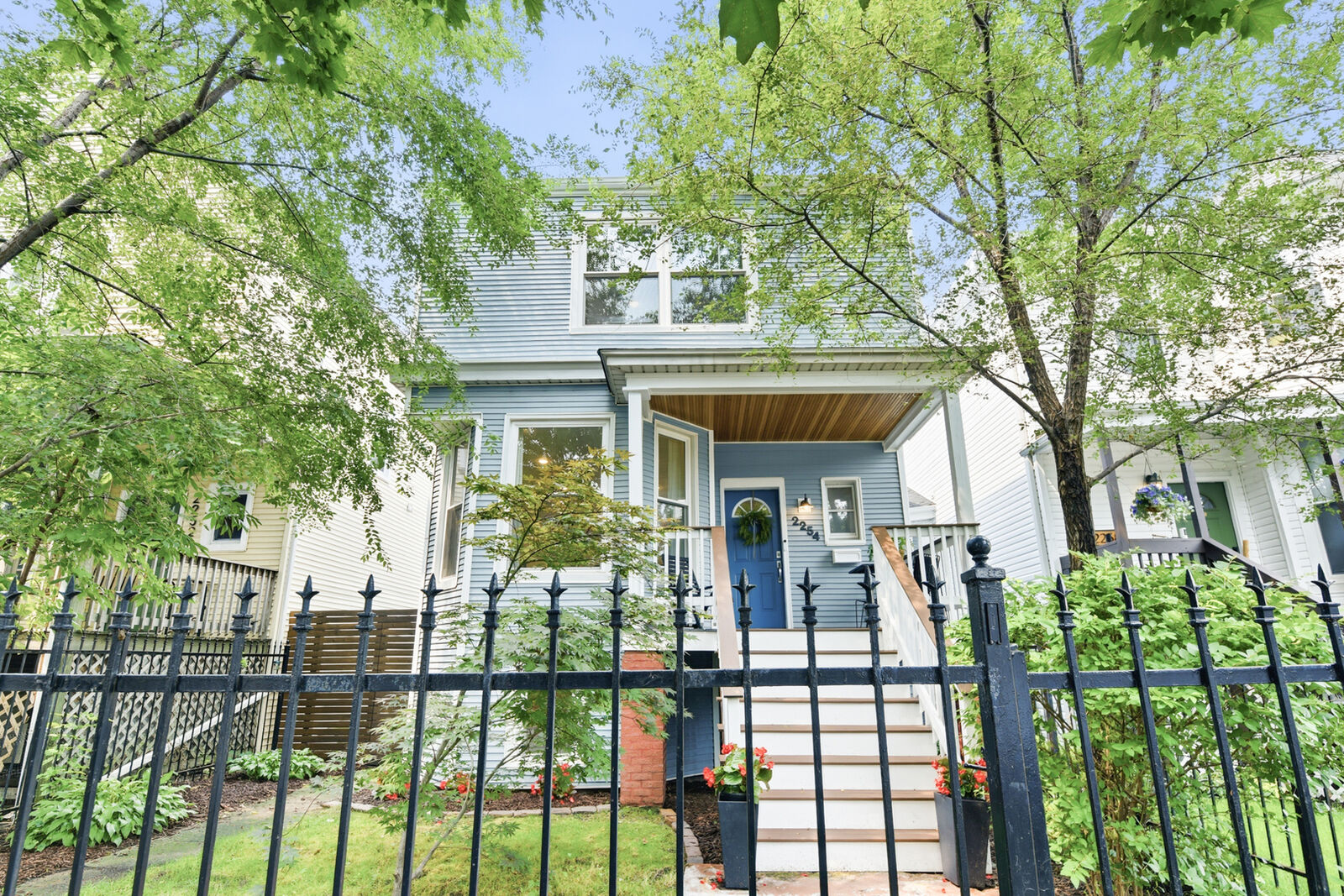Property Photo: 2254 N Central Park Avenue IL 60647