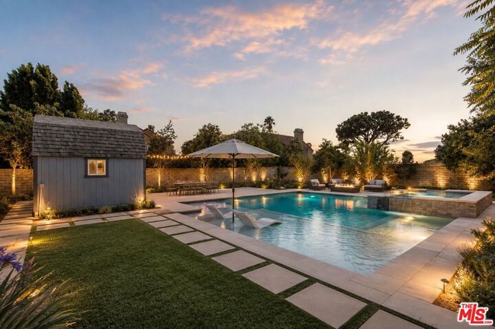 Property Photo:  9633 Lilly Court  CA 91325 