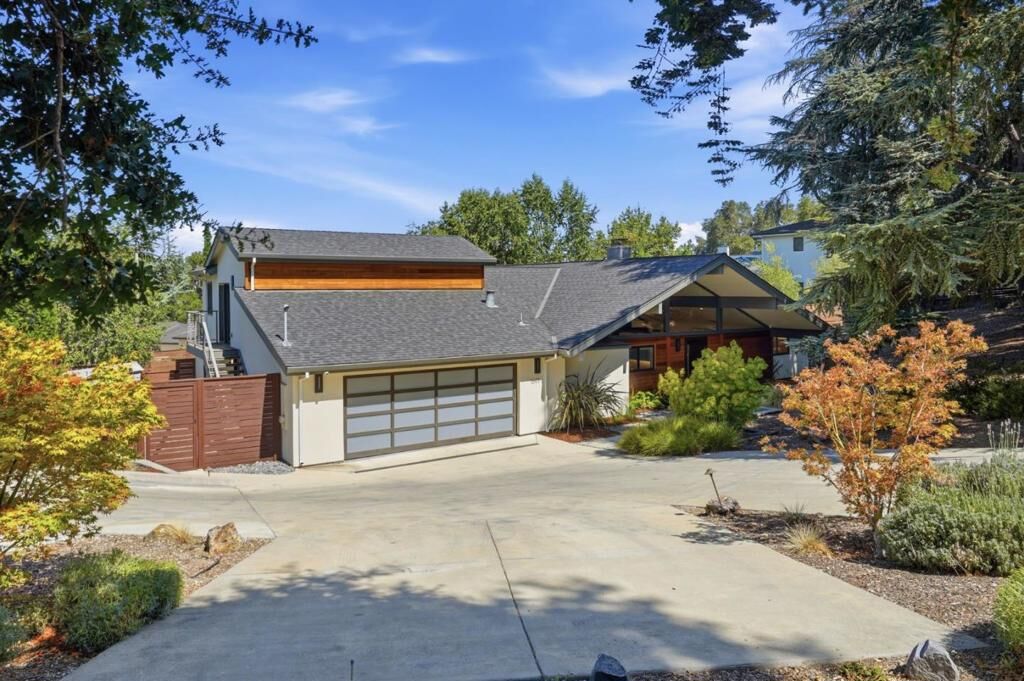 Property Photo:  1691 Whitham Avenue  CA 94024 