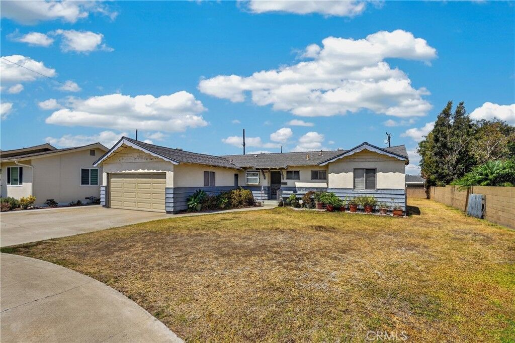 Property Photo:  1126 N Center Street  CA 92867 