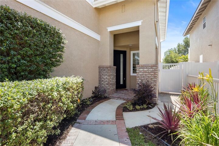 Property Photo: 1023 S Brianna Way CA 92808