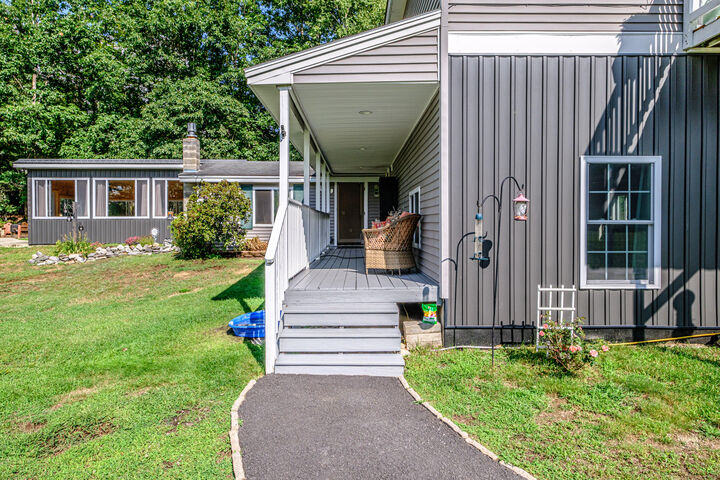 Property Photo:  537 Oxford Street  ME 04281 
