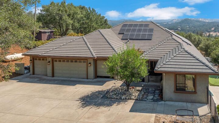 Property Photo:  4071 Voyager Way  CA 95682 