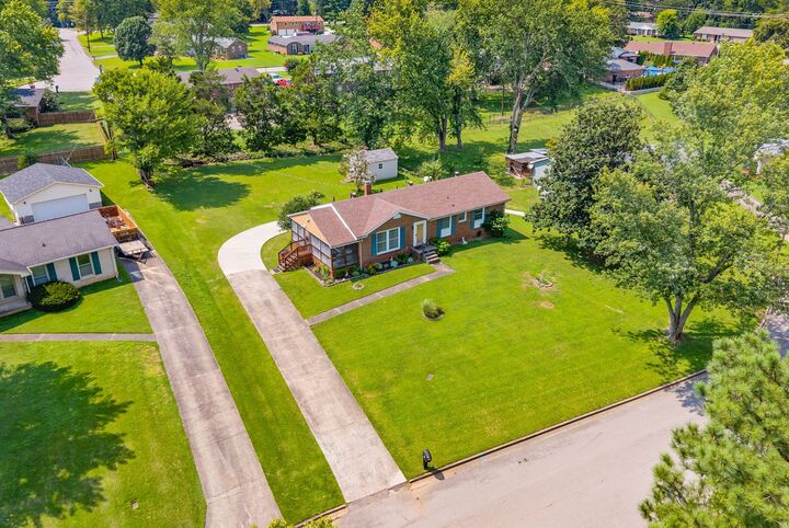 Property Photo:  112 Kimbrough Ct  TN 37043 