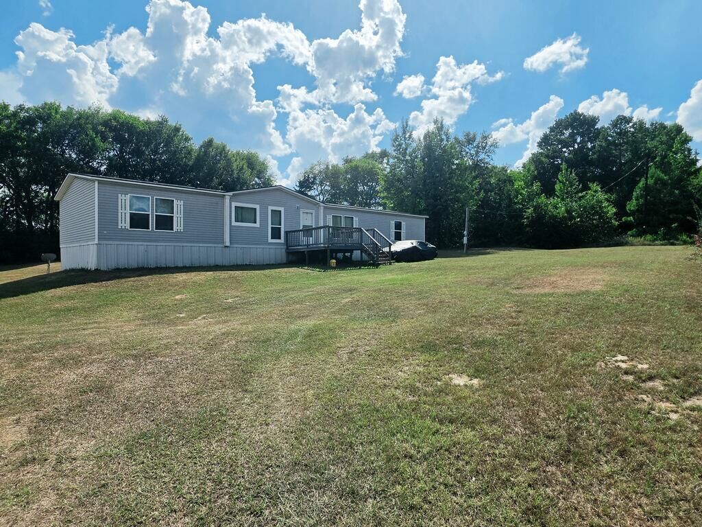 Property Photo: 276 Wisteria Lane TX 75964