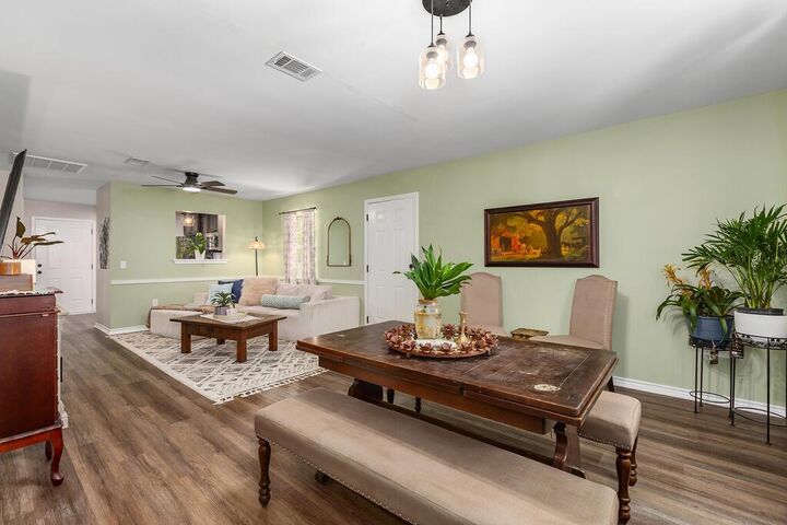 Property Photo:  902 Mark  TX 75904 