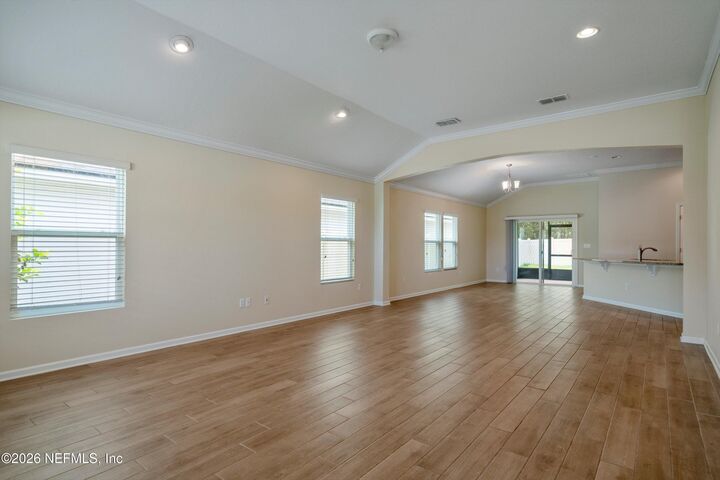 Property Photo: 12304 Itani Way FL 32226