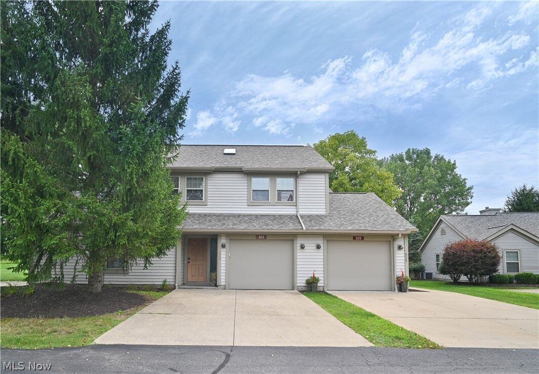 Property Photo: 325 S Linden Court OH 44484