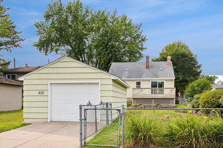 Property Photo:  418 17th Avenue N  MN 55075 