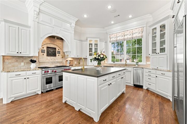 Property Photo:  4921 Clear Creek Boulevard  AR 72704 