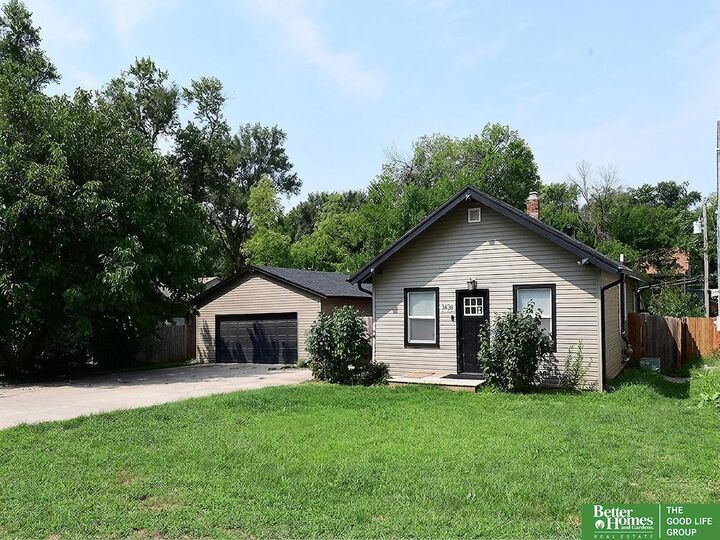 Property Photo: 5630 S 51 Street NE 68117