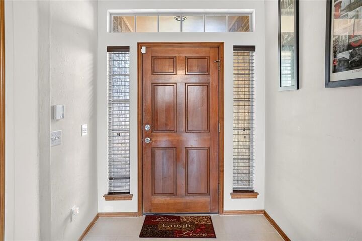 Property Photo: 1717 Hemingway Drive OK 73013