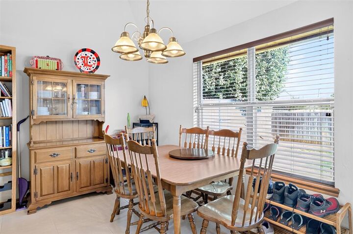 Property Photo:  1717 Hemingway Drive  OK 73013 