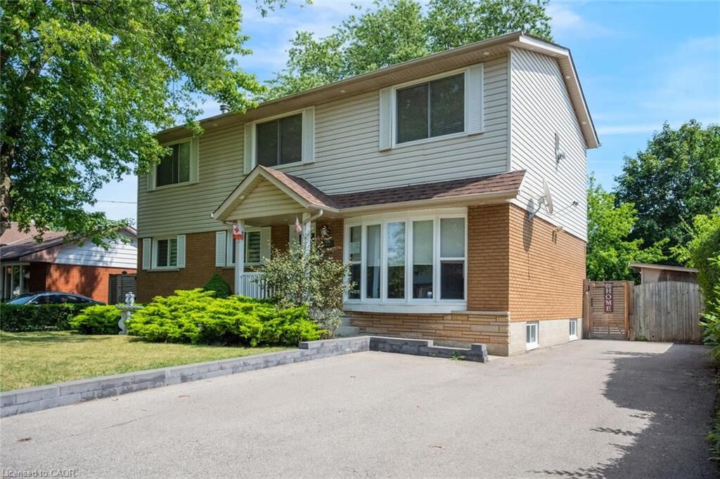 Property Photo: 5372 Spruce Avenue ON L7L 1N7