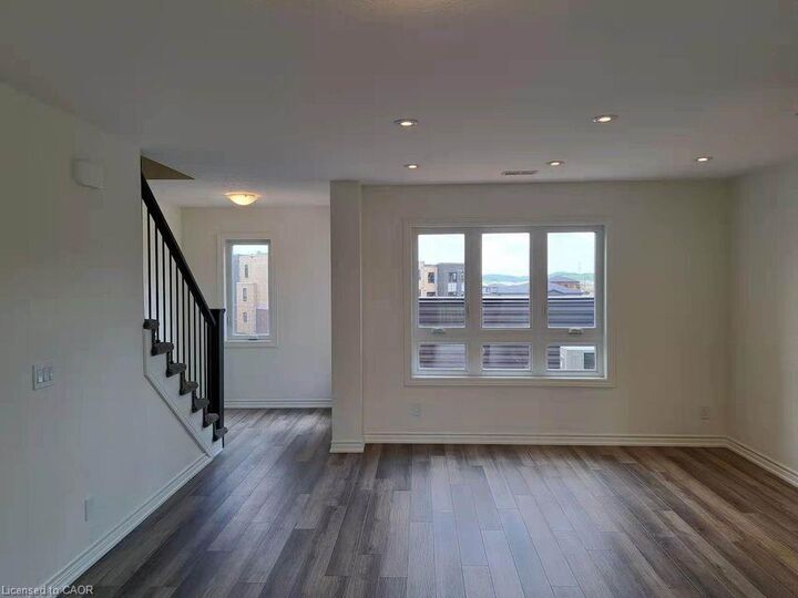 Property Photo: 235 Chapel Hill Drive 34 ON N2R 0S4