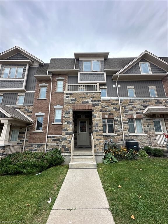 Property Photo:  35 Eliza Avenue  ON N2E 0G2 