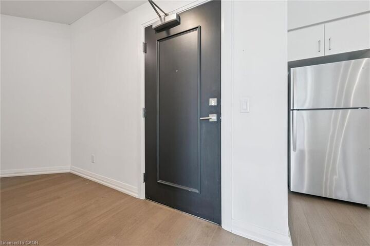 Property Photo:  155 Caroline Street S 1807  ON N2L 0J8 