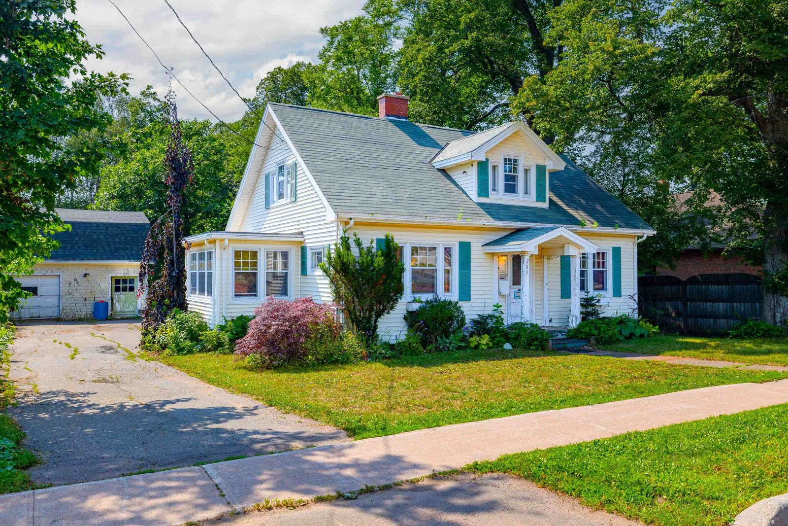 Property Photo:  203 North River Road  PE C1A 3L4 