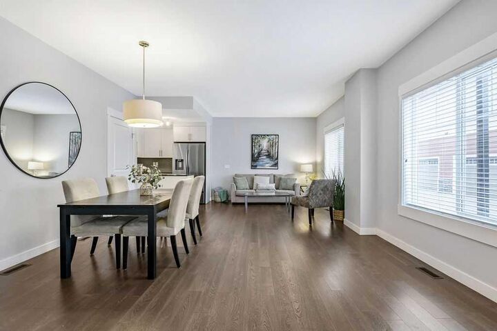 Property Photo:  22 West Coach Manor SW  AB T3H 1R7 