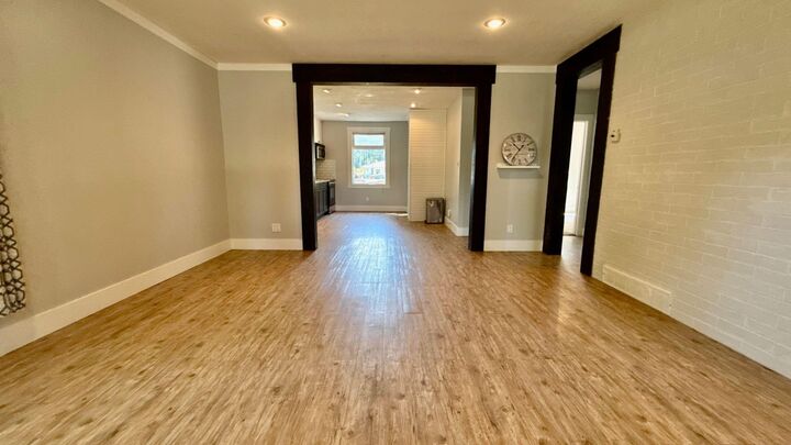 Property Photo:  1408 12 Avenue S  AB T1K 0M9 