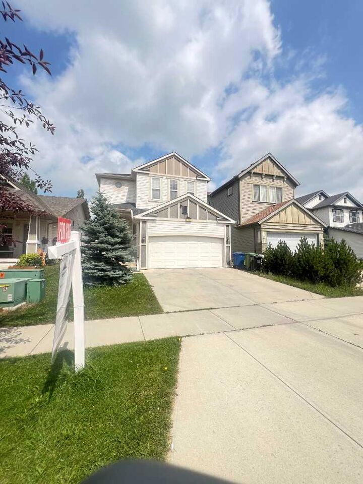 Property Photo:  2092 Reunion Boulevard NW  AB T4B 0J2 