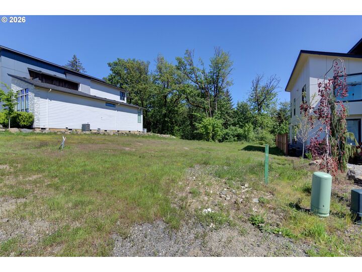 Property Photo: 4717 SE Ascension Dr WA 98607
