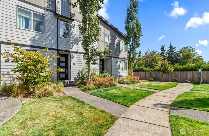 Property Photo:  3230  148th Street SW B2  WA 98087 