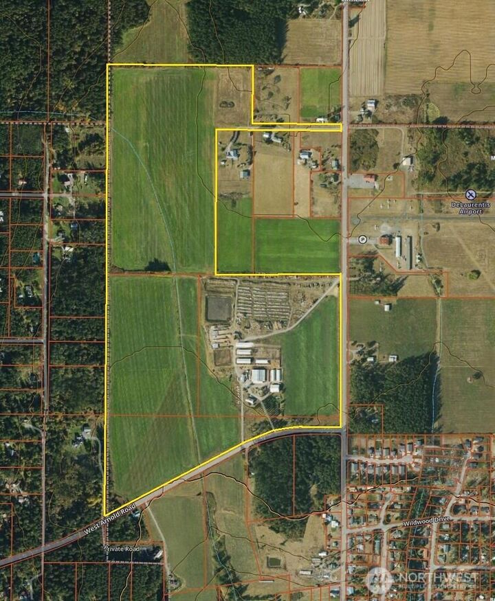 Property Photo:  1240  Arnold Road  WA 98277 