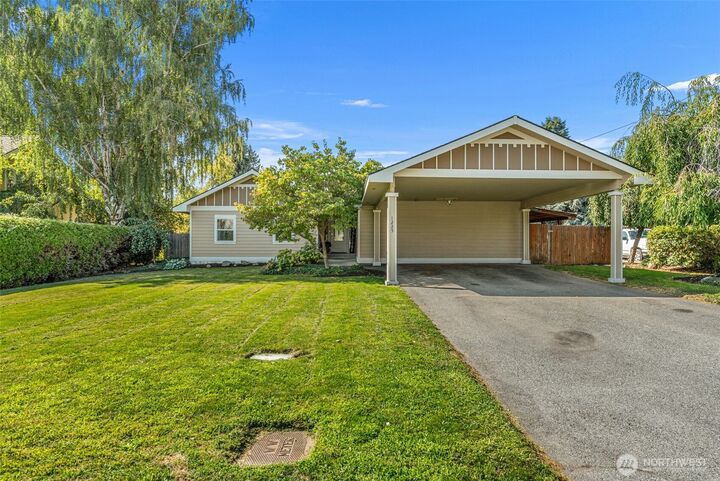 Property Photo:  1225  Castlerock Avenue  WA 98801 