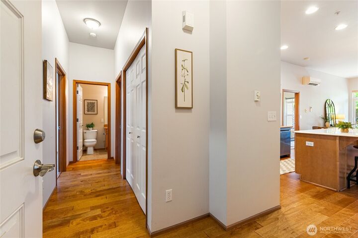 Property Photo: 300 Homestead Blvd 102 WA 98264