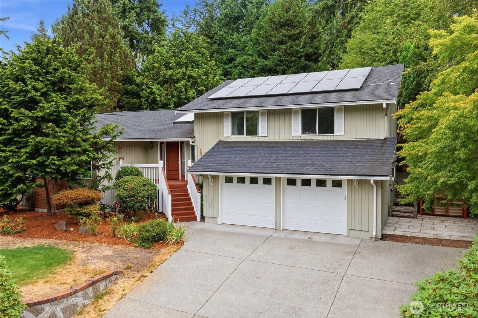 Property Photo:  15228 SE 49th Street  WA 98006 