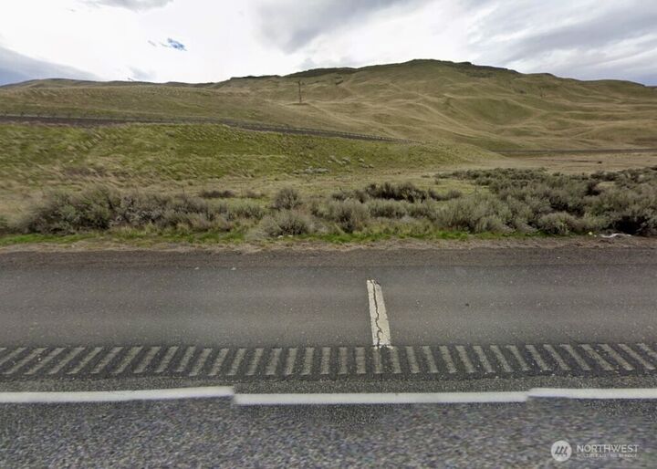 Property Photo: 56301 W Yakitat Road WA 99320