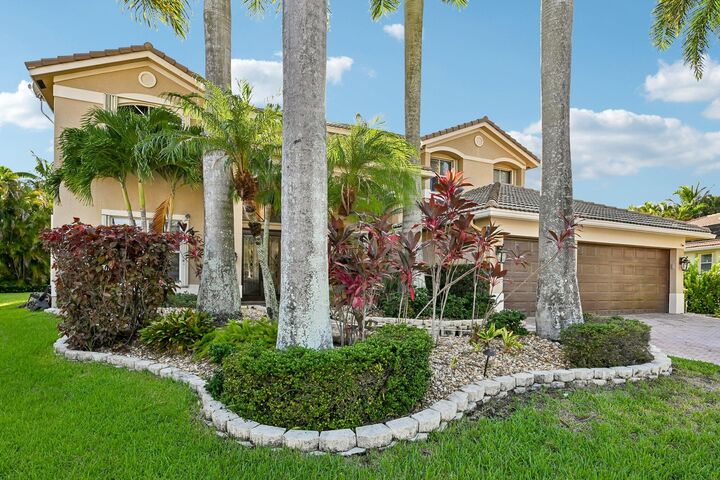 Property Photo:  1664 Victoria Pointe Lane  FL 33327 